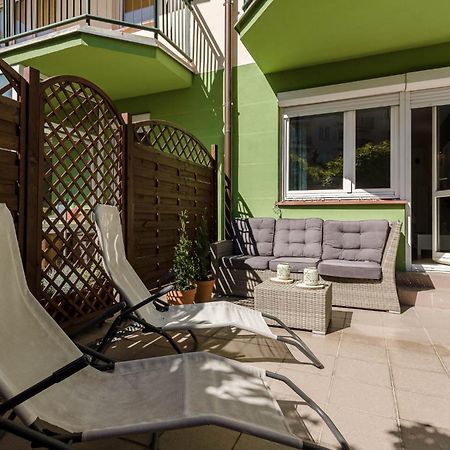 Chill Apartments Kabaty Family Варшава Экстерьер фото